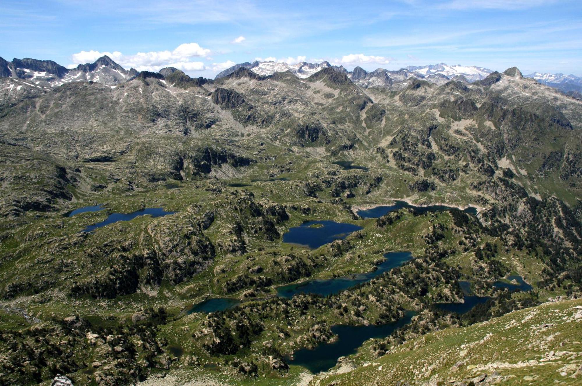 El Refugio De Aran Vielha Aparthotel Bagian luar foto