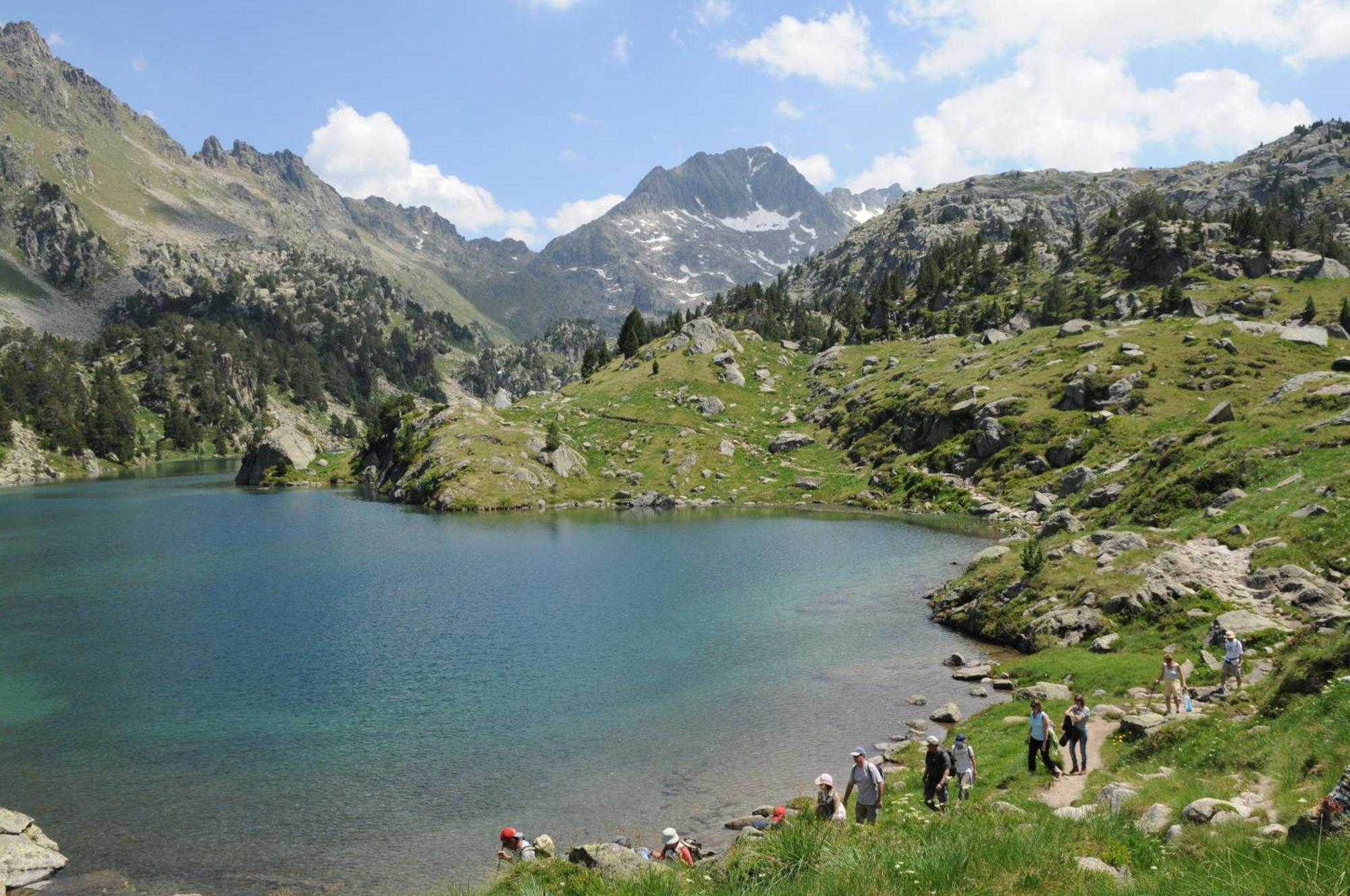 El Refugio De Aran Vielha Aparthotel Bagian luar foto
