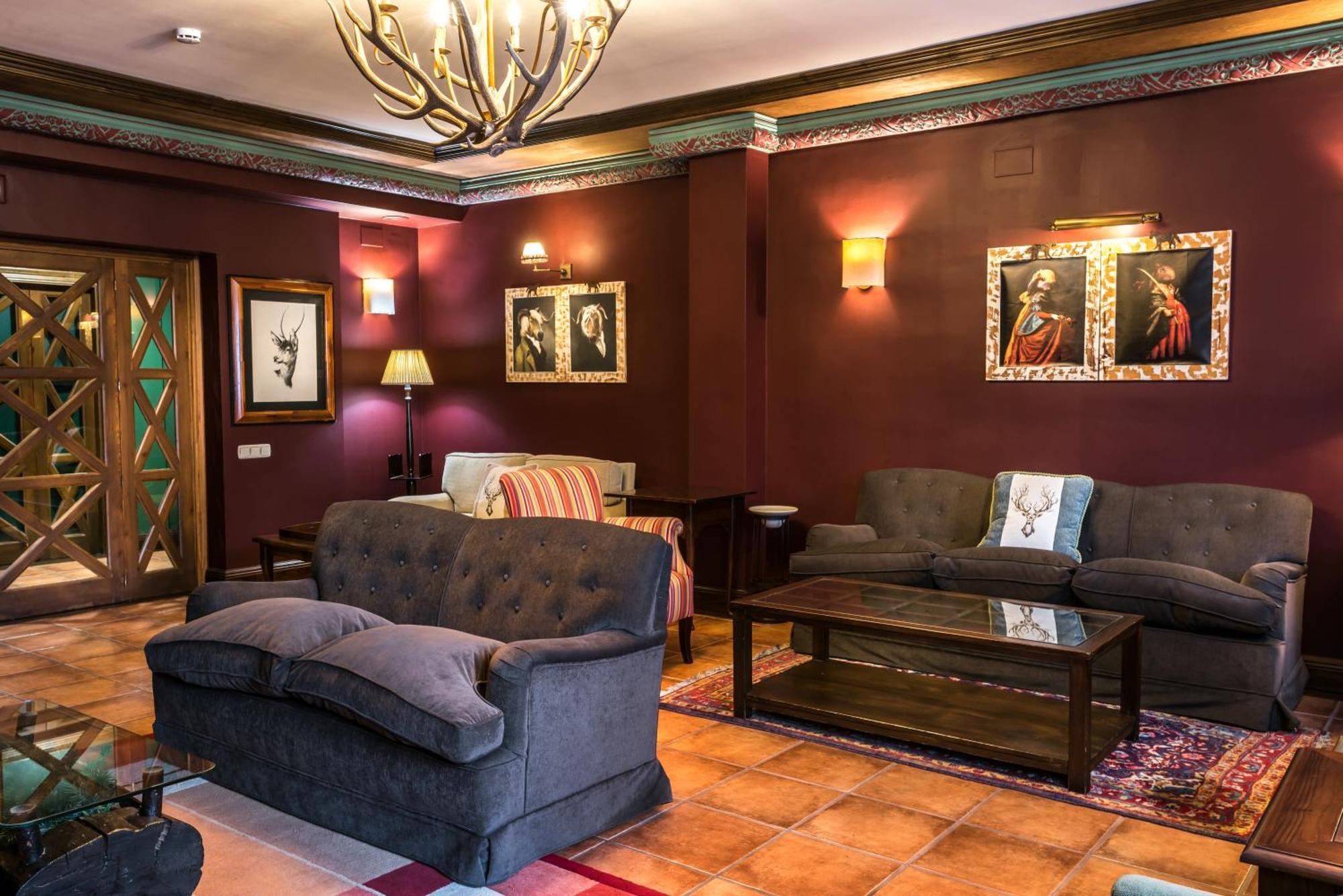 El Refugio De Aran Vielha Aparthotel Bagian luar foto