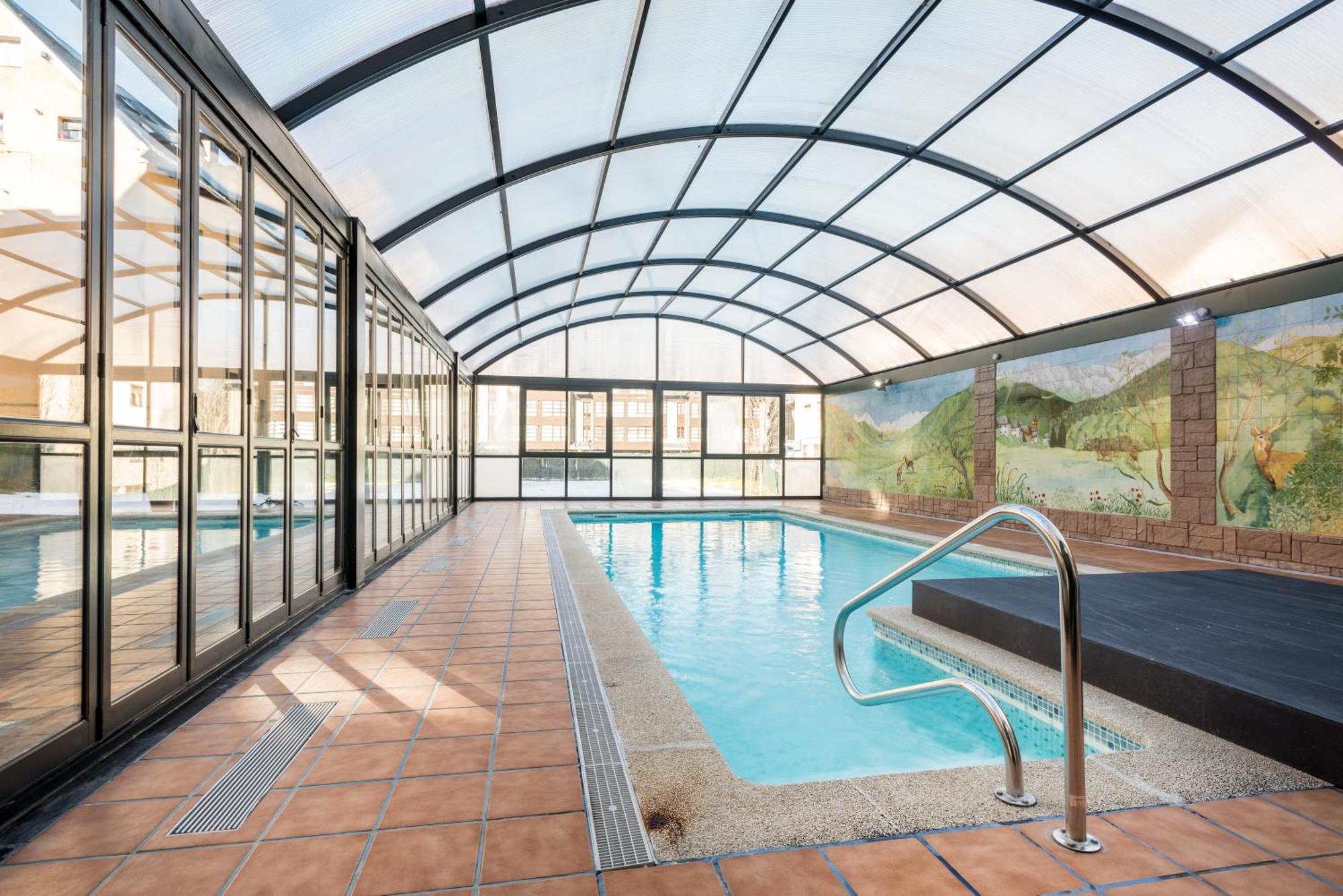 El Refugio De Aran Vielha Aparthotel Bagian luar foto